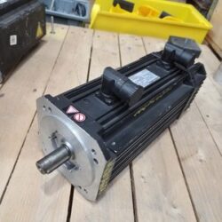Lenze MDSKSBA071-13 3.2KW Servo Motor