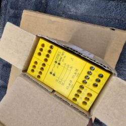 CEDES SafeC M2S 103 106 Programable Relay