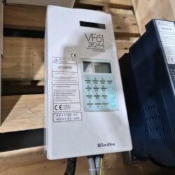 TOYO DENKI VF61 2R244 VF61-2R244 2.2kW  Inverter