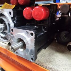 Allen Bradley MPL-B1510V-VJ42AA Ser. A Kinetix AC Servo Motor