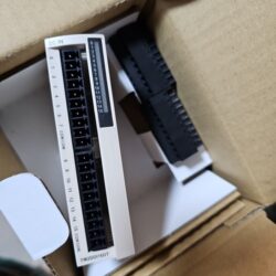 SCHNEIDER ELECTRIC TM2DDI16DT Modicon 399576 Plc